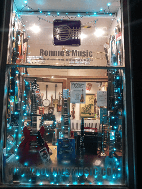 Ronnie's Music Christmas window display